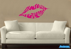 wallart_lips_livingroom
